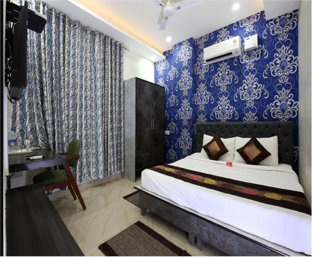Hotel Cross Road By Wb Inn Unnao Exterior foto